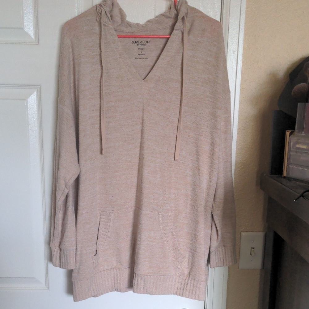 Torrid Cream V-Neck Sweater Soft Knit Relaxed Fit